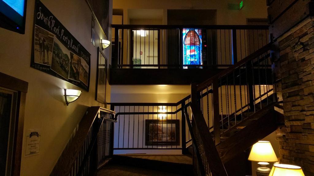 A Riverside Inn Travelodge By Wyndham Fairplay Exterior foto